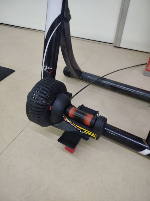Rolo para bicicleta Elite Mag Elastogel