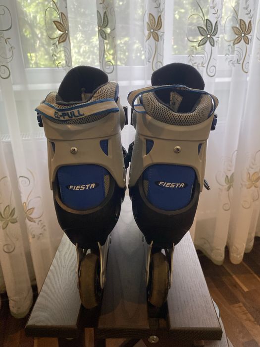 Продам ролікові ковзани