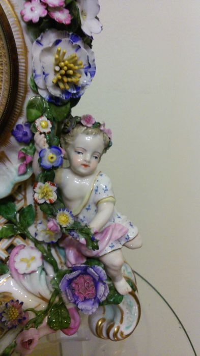 Porcelanowy zegar Pory Roku