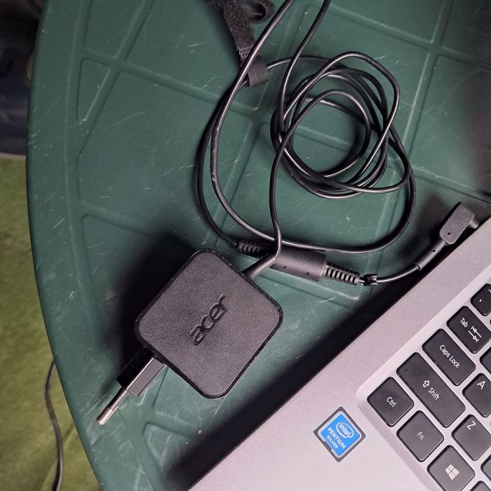 Sprzedam laptopa  Acer