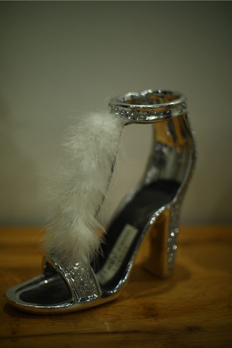 Декоративний босоніжок з кераміки