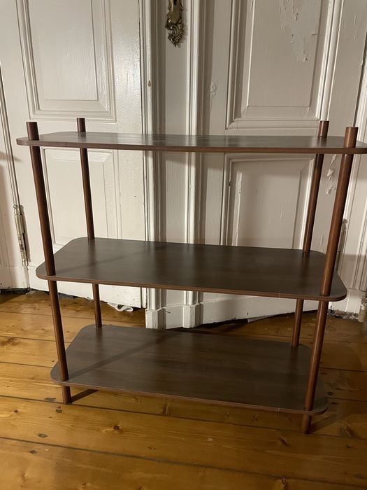 Regał w kolorze drewna jak westwing libby jotex