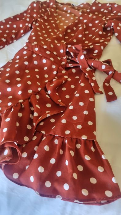 Vestido às bolinhas