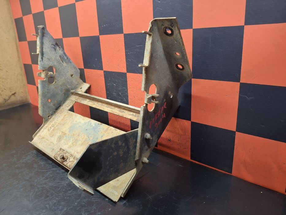 Base / caixa da bateria NISSAN Cabstar E Chassis (TL_, VL_)