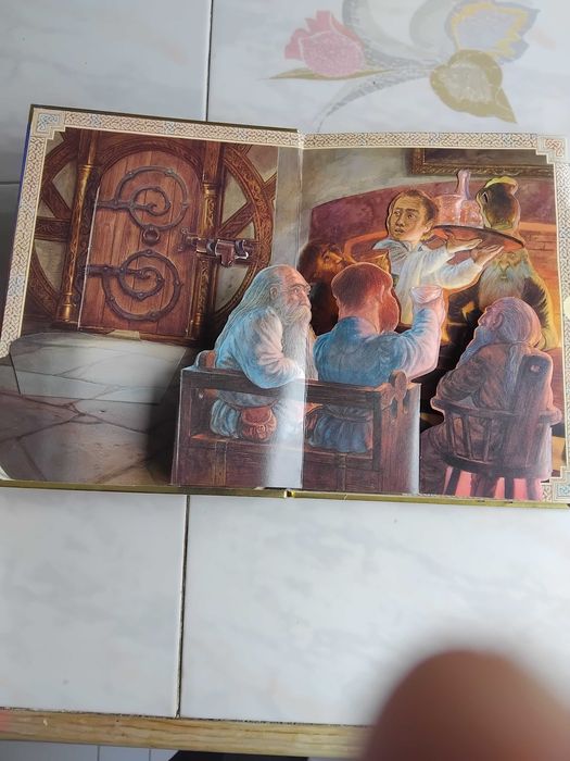 TOLKIEN - LIVRO DE HOBBIT- VERSÃO INFANTIL