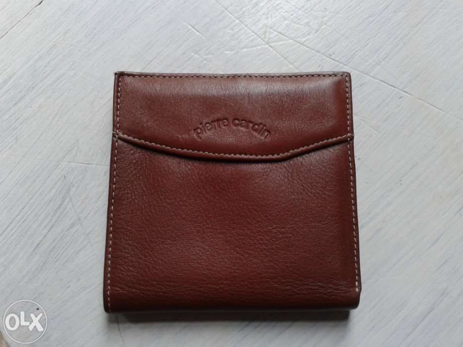 Carteira em Pele Pierre Cardin Nova