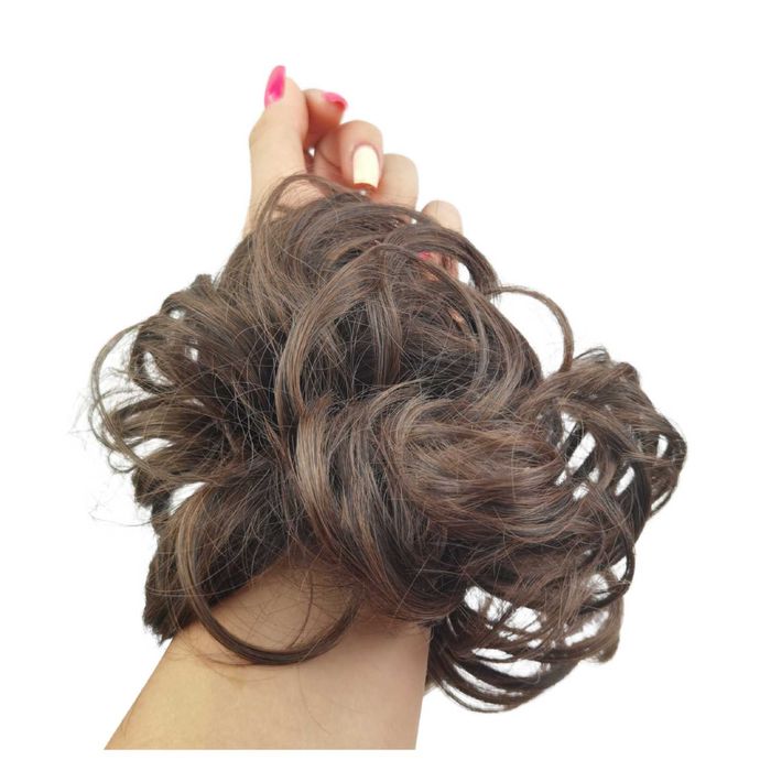 Treska na gumce kok messy bun czekoladowy brąz