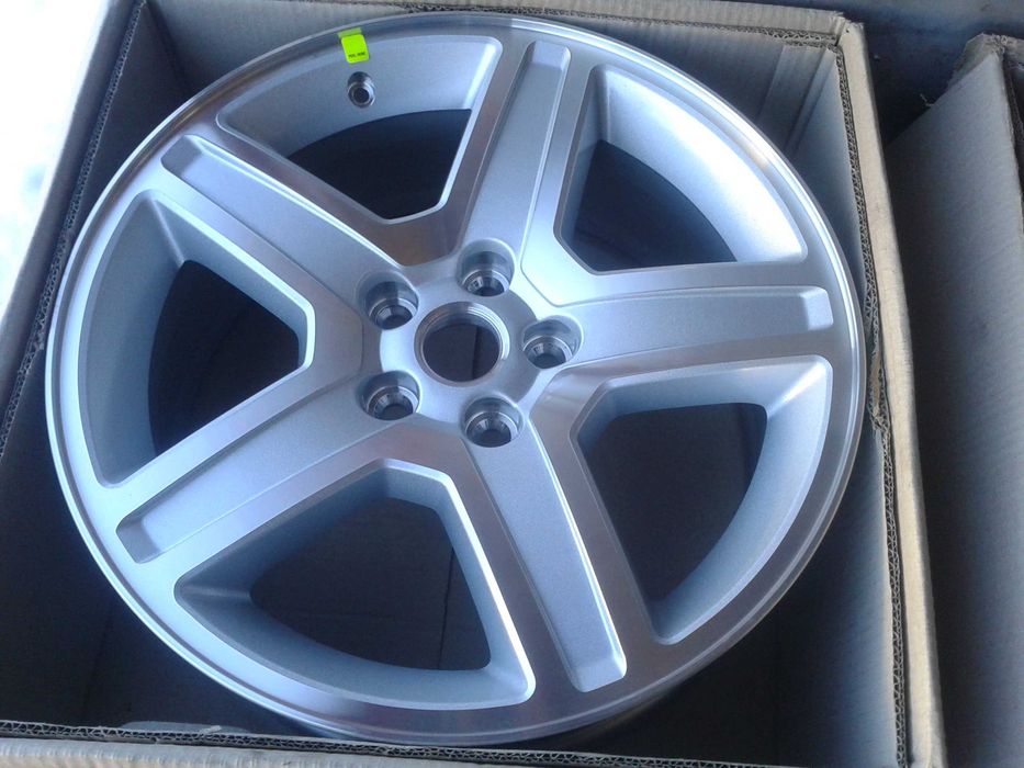 oryginalne r18 nowe felgi 5x115 mielec chryslec 300c lancia thema et24