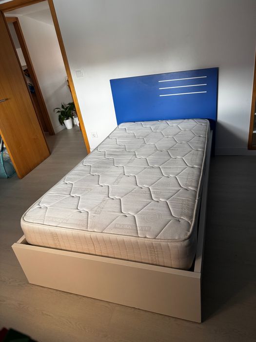 Cama de Pessoa e Meia