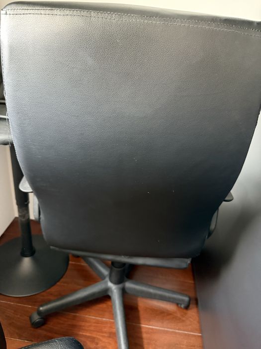 Cadeira escritorio em bom estado