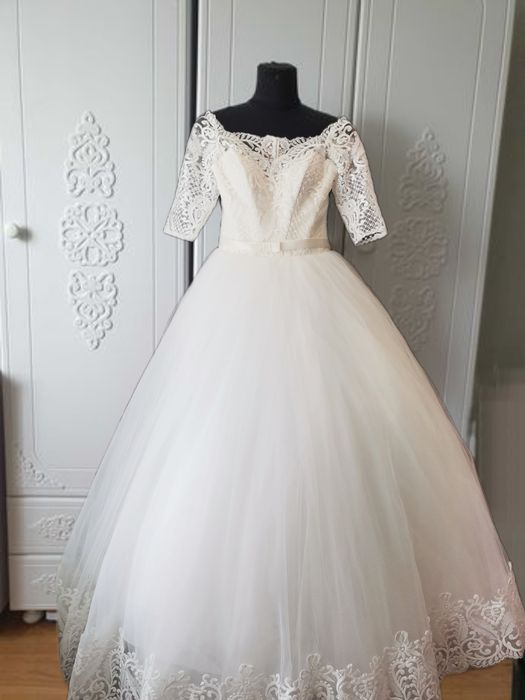Весільна сукня айворі