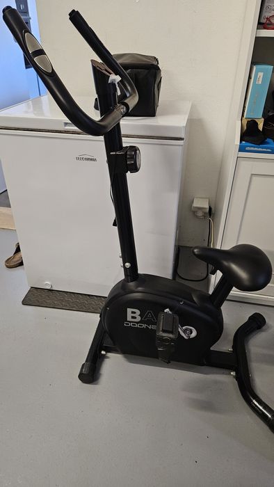 Bicicleta estática em bom estado