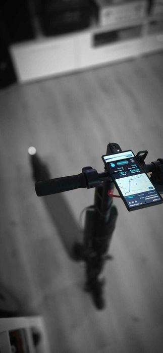 Hulajnoga elektryczna customowa dowalona na maxa