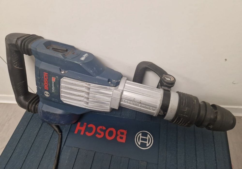 Mlot wyburzeniowy bosch gsh11 wynajem