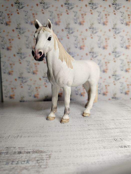 Figurka konia schleich
