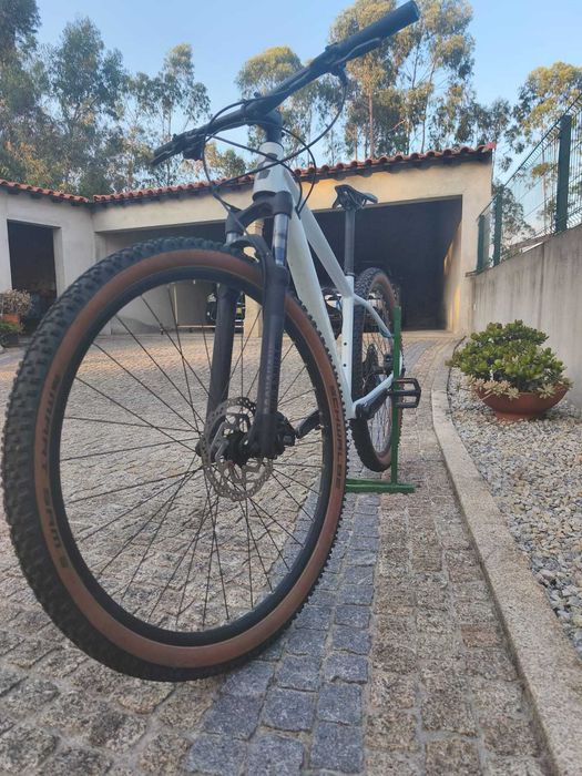 Bicicleta Cube Acid 2022