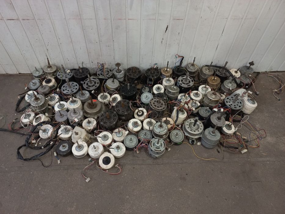 Мотор внутреннего блока кондиционера.