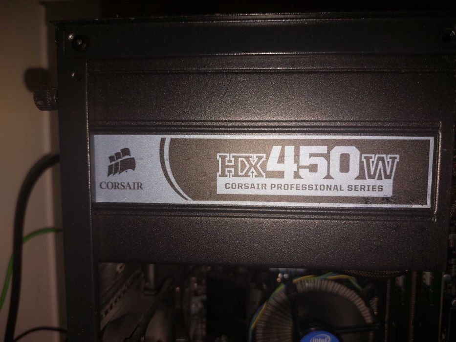 Sprzedam komputer w zestawie.