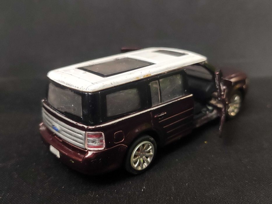 Модель авто Ford Flex 1.43 Maisto