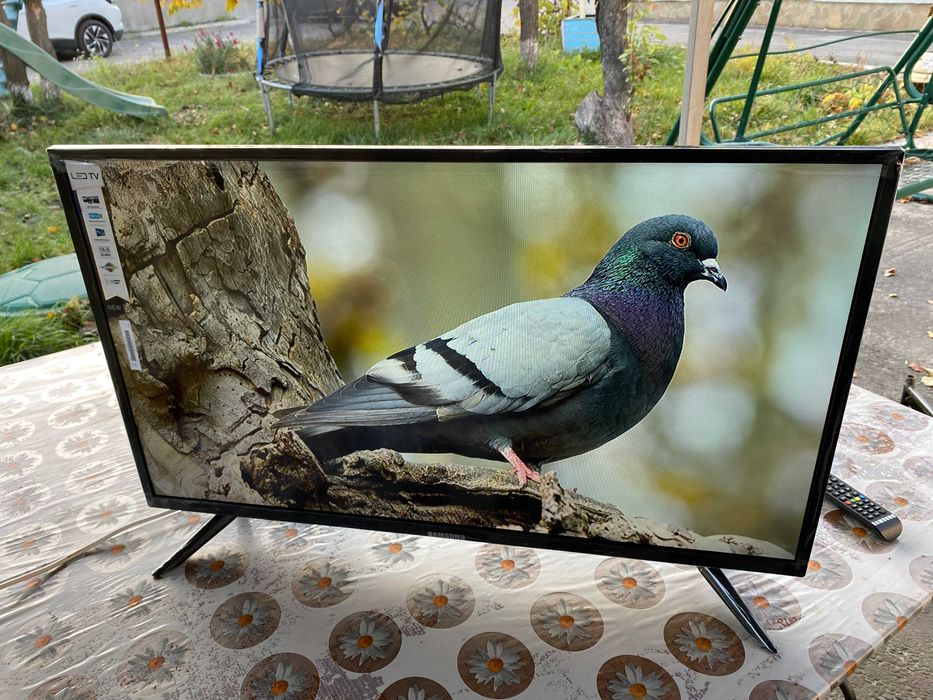 Тонкий 4К телевизор Samsung 45 дюймов Т2  ГОЛОСОВОЙ пульт 2/16GB Smart