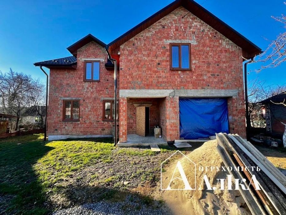 Продам новий будинок в хорошій локації