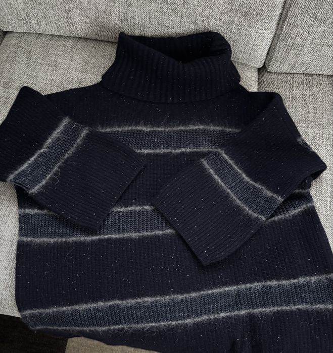 Sweter damski z golfem M Massimo Dutti