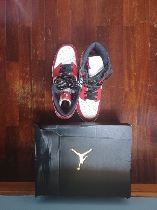 Jordan 1 Mid - Chicago