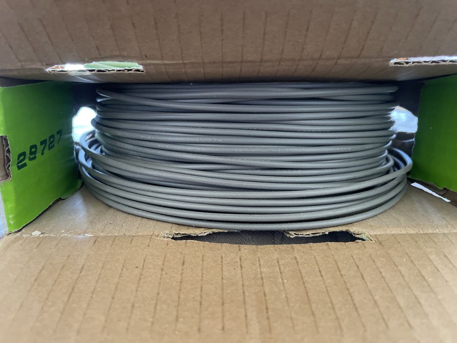 Material eléctrico - restos de obra