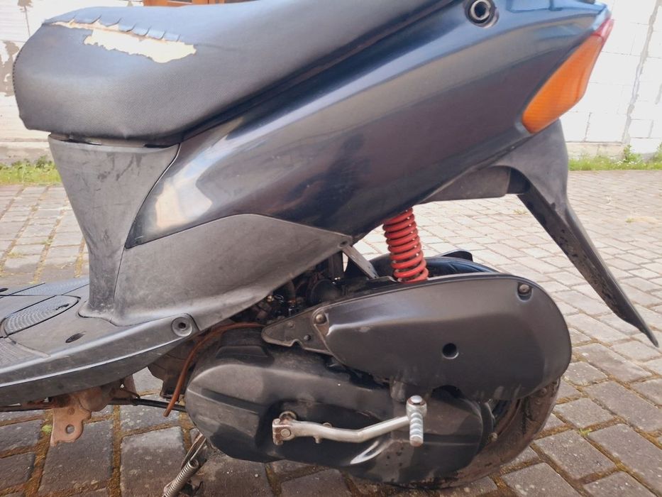 Скутер Suzuki lets 2