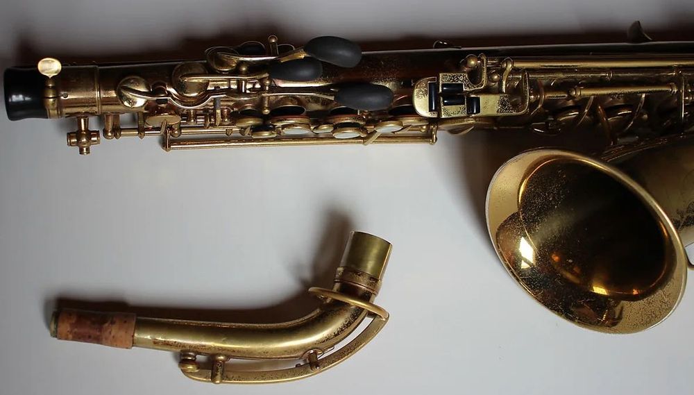 Saxofone Alto Buescher True-Tone (serie IV-1930)