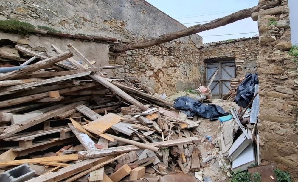 DEMOLIÇÕES E LIMPEZAS de terrenos, armazéns, moradias e arrecadações