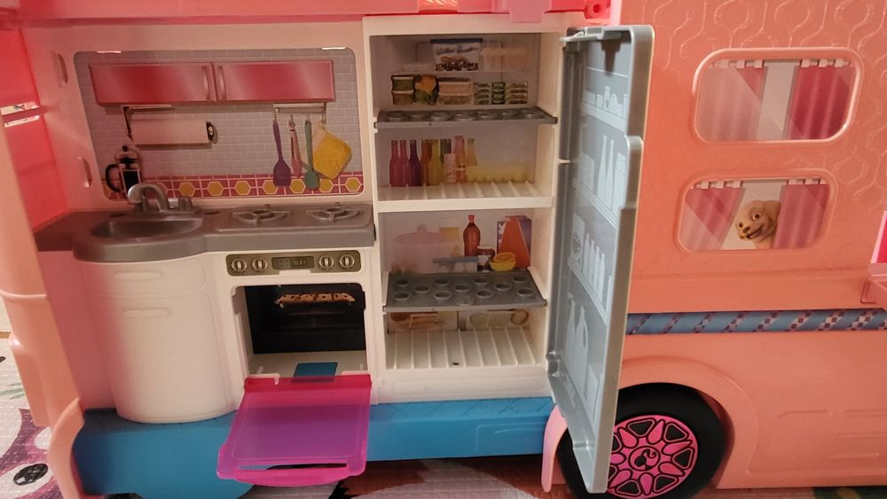 Kamper Barbie z akcesoriami