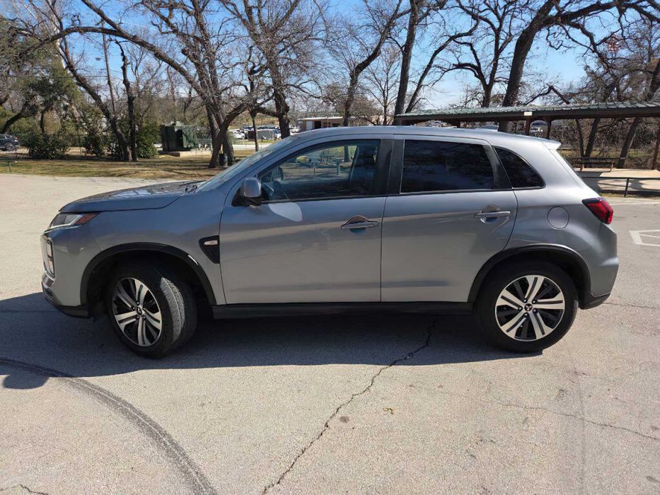 Mitsubishi Outlander Sport ES      2021