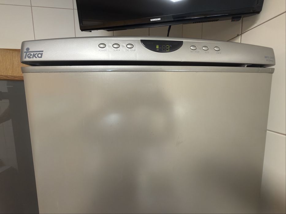 Oportunidade (para desocupar) Frigorífico combinado Teka Classe A