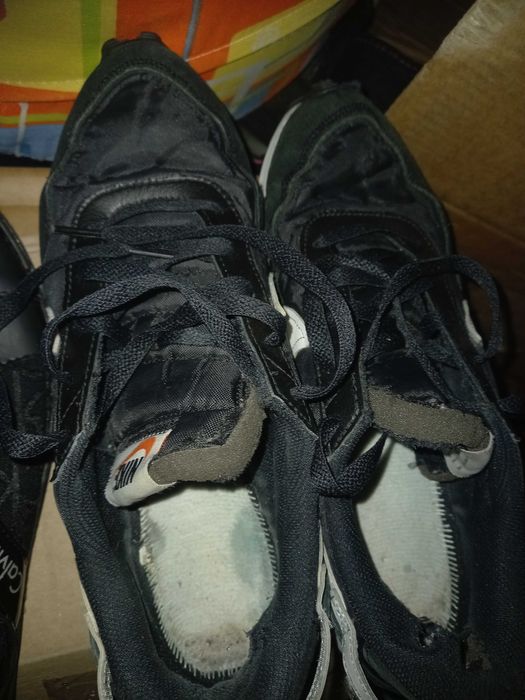 ДВЕ ПАРЫ кроссовок 41.5 размера б.у. но пригодны для работы