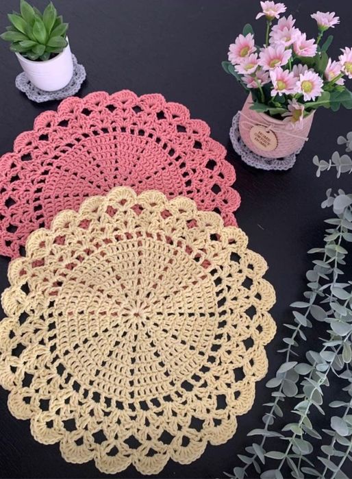 Individual crochet placemat kits.