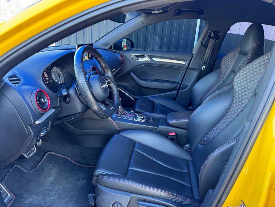 Audi S3 (офіційна)