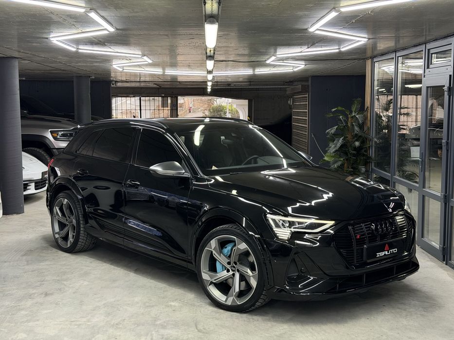 Audi E-tron S Quattro