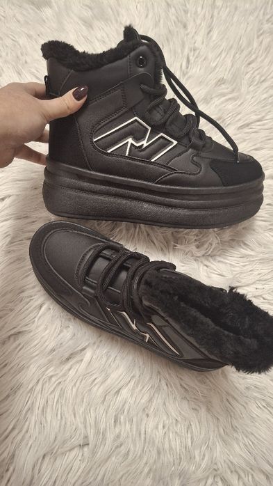 Sneakersy ocieplane 38