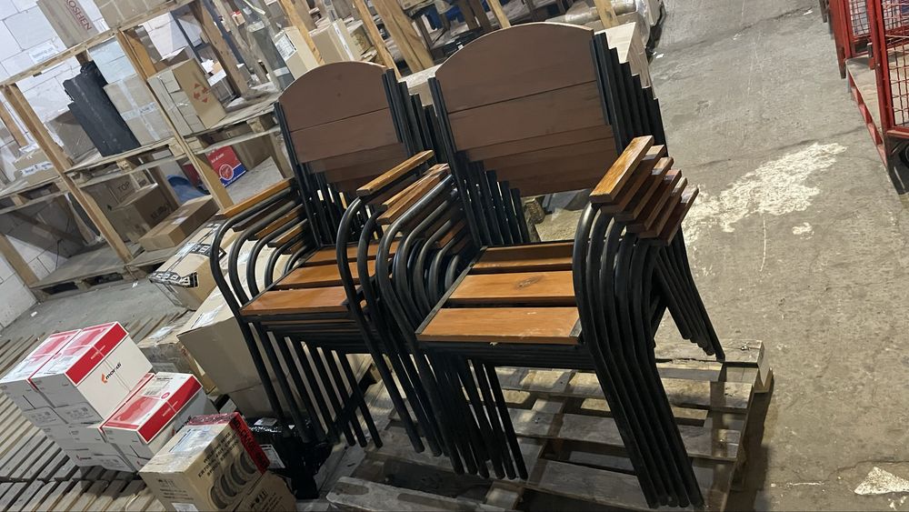 Стулья столы зонты шатры палатки