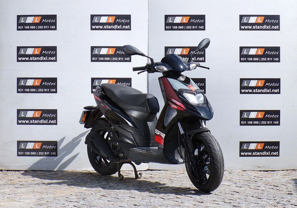 Aprilia SR  125 MOTARD