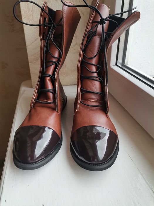 Buty damskie brązowe z wysoką cholewką