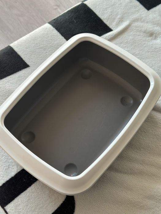 Лоток для кота в ідеальному стані