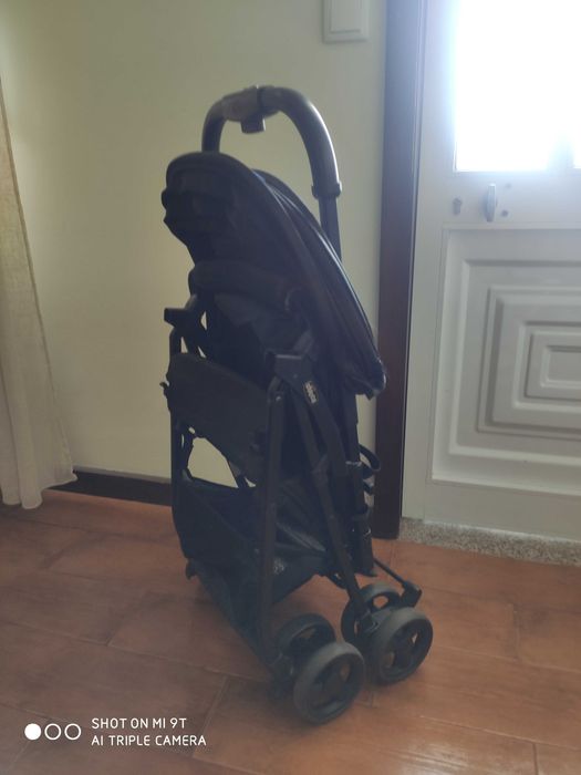 Cadeira e Carrinho de passeio como novos