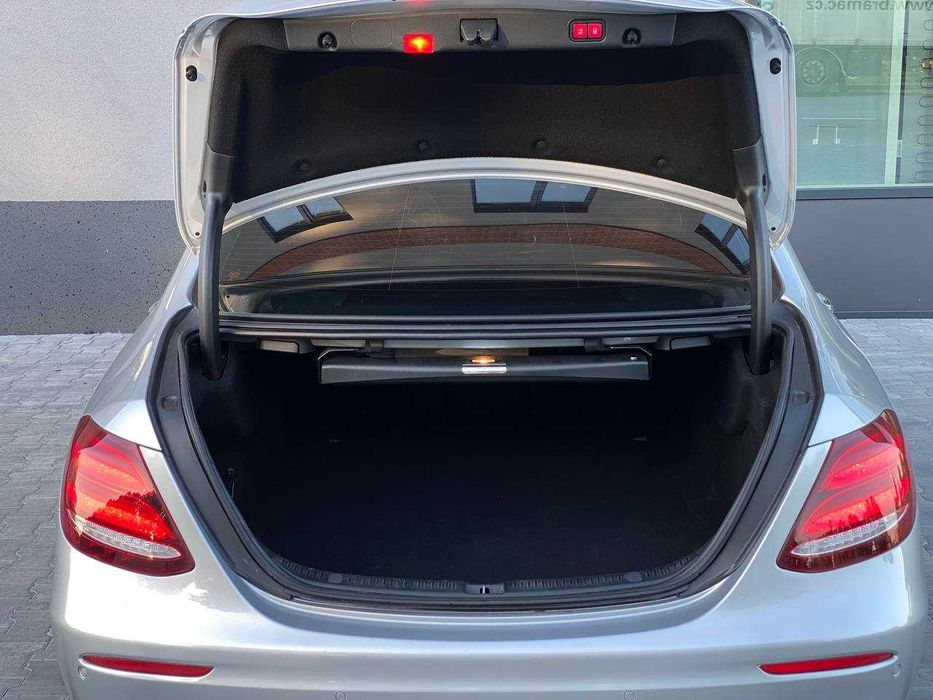 Mercedes-Benz E300 2018 (Розстрочка / Лізинг)