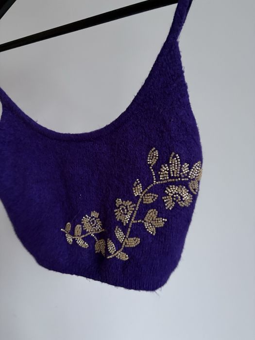 fioletowy zdobiony crop top zara