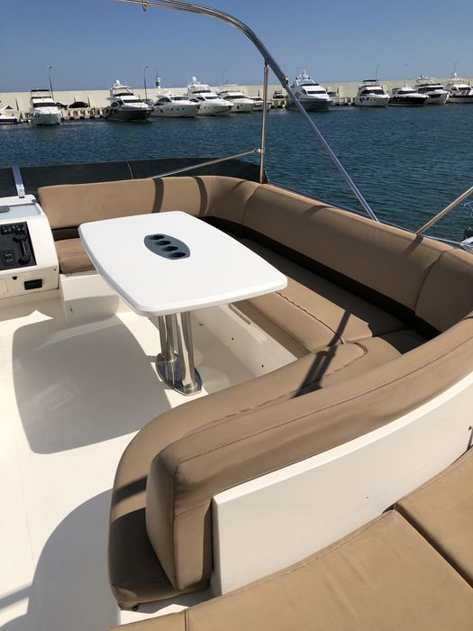 Яхта Princess 50