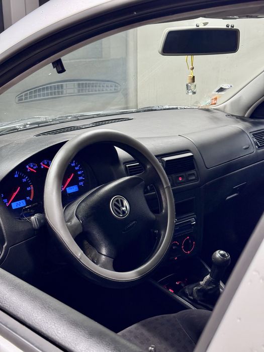 Volkswagen Golf IV 1.4 16V - 2001