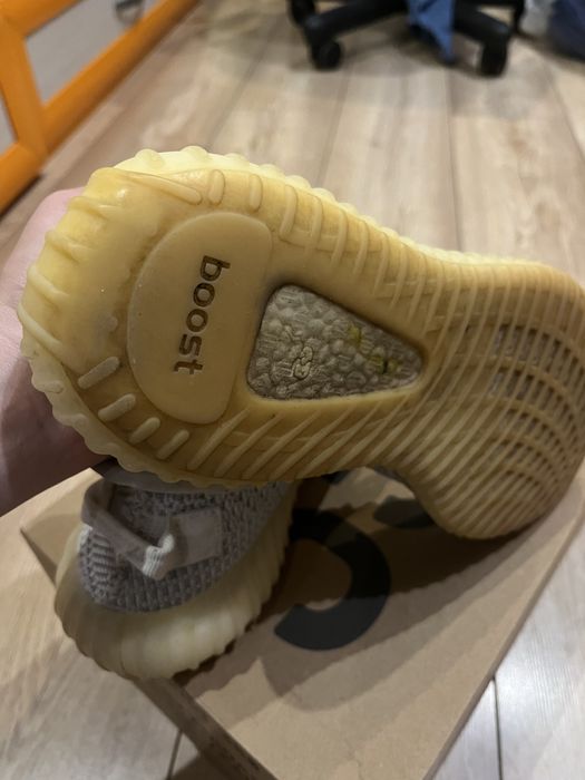 Yeezy Boost 350.