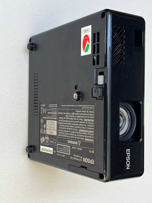 Projector de cinema Epson EF-11 FullHD 1000 Lúmenes 150" Laser